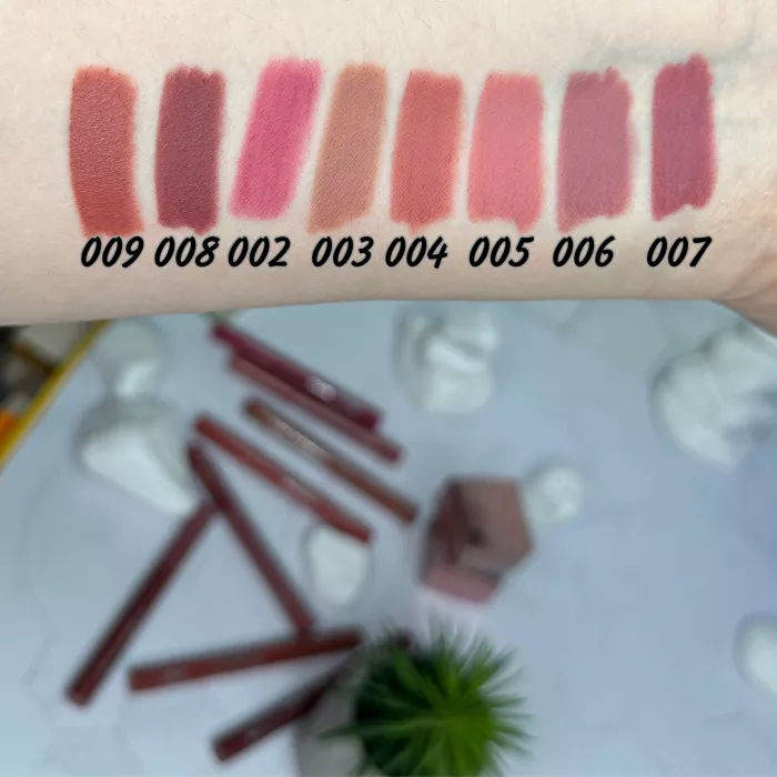 Помада-олівець для губ №02 VELVET WATERPROOF MATTE BOGENIA. Зображення 3