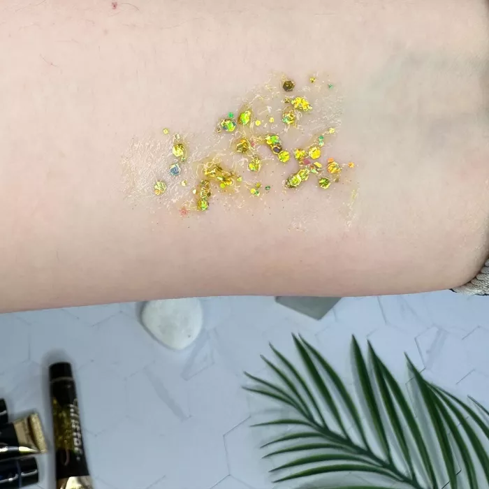 Глітер для обличчя і тіла ЗОЛОТИЙ Glitter Eyeshadow & Body Gel від Kaliya Beauty. Зображення 2