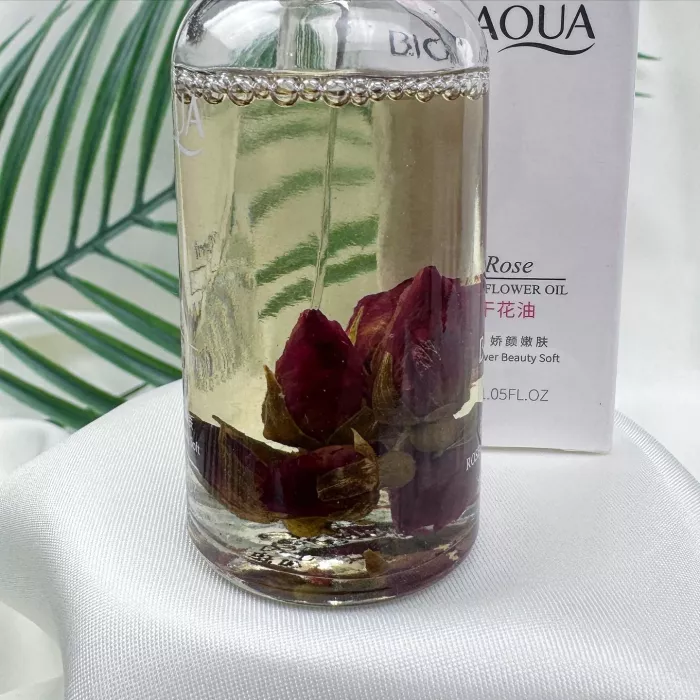 Сироватка з екстрактом олії троянди Bioaqua Rose Stem Flower Oil Essence. Зображення 2