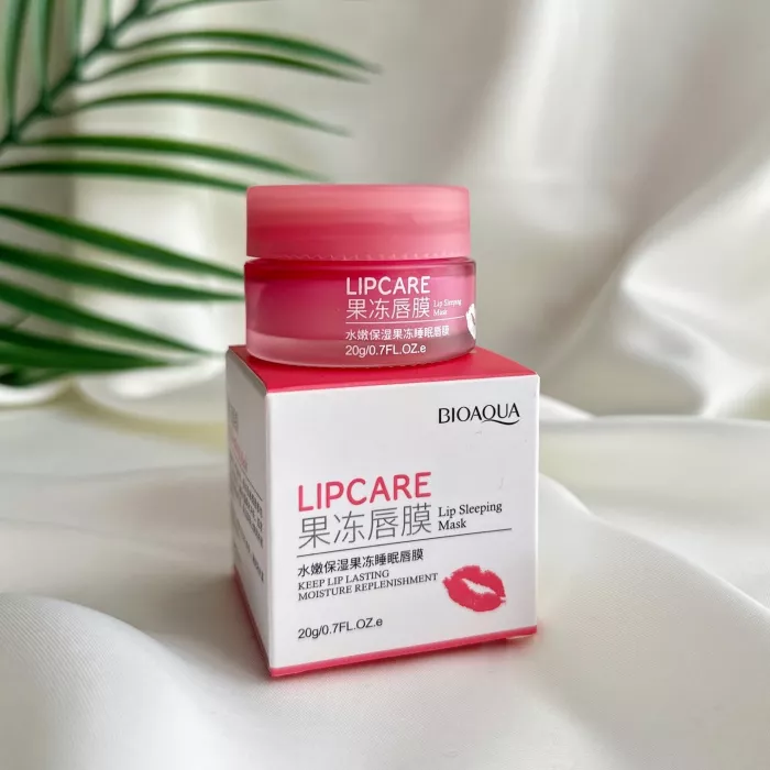 Живильна нічна маска для губ з екстрактом полуниці та масла Ши Bioaqua Lip Mask. Зображення 1