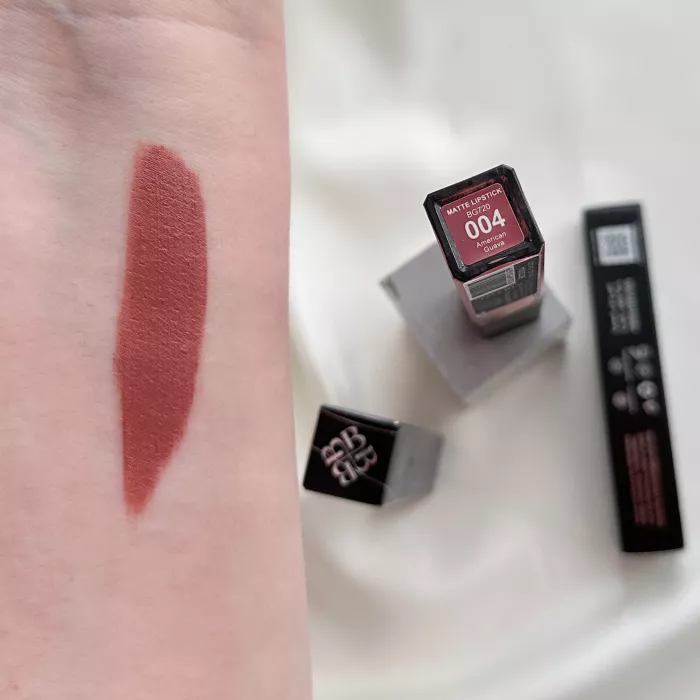 Помада рідка для губ Bogenia Liquid Matte Lipstick Spice №04. Зображення 2